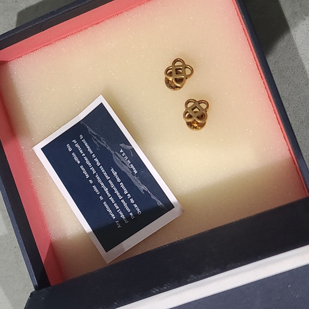 Oscar de la Renta Stud Knot Earrings
